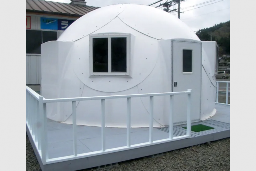 Church tackles Hawaii’s homeless problem with igloos from Alaska