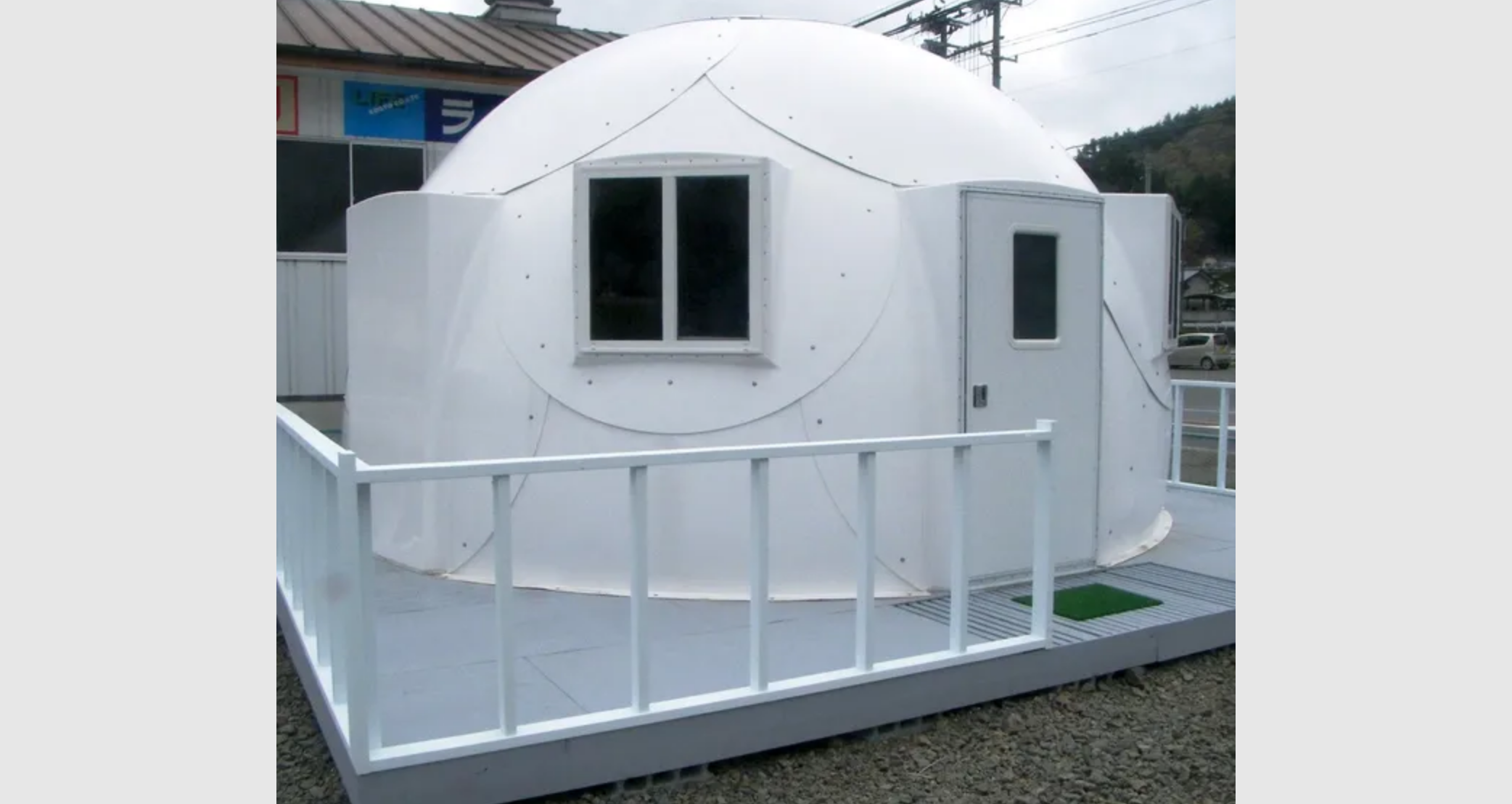 Church tackles Hawaii’s homeless problem with igloos from Alaska
